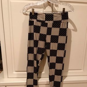 LuLaRoe OS Patriotic Leggings